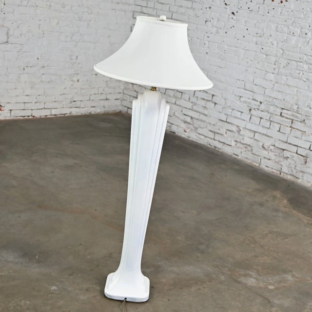 Paolo Gucci 1980’s Art Deco Revival to Postmodern Paolo Gucci Floor Lamp White Sculpted Resin & Original Bell Shade For Sale - Image 4 of 12