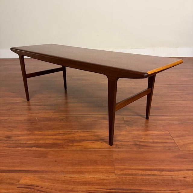 John Herbert Mid-Century Younger Fonseca Teak & Afromosia Coffee Table For Sale - Image 4 of 7