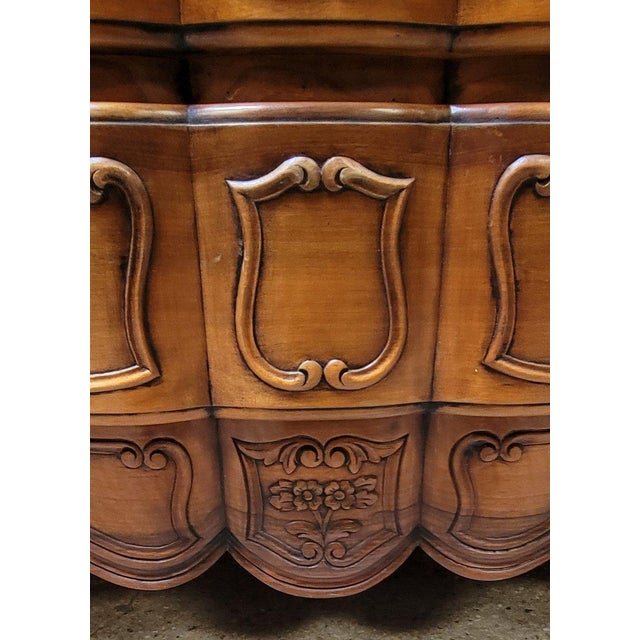1920s Louis XV Style Crossbow Commode in Cherry Wood, 1920s For Sale - Image 5 of 9