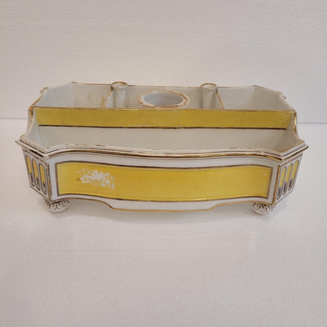 Yellow and Gold Writing Set in Porcelain, 1800s For Sale - Image 12 of 18