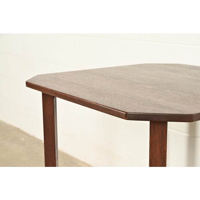 L. & J. G. Stickley Antique Mission Oak Arts & Crafts Clip Corner Lamp Table or Center Table, Circa 1910 For Sale In South Bend - Image 6 of 9