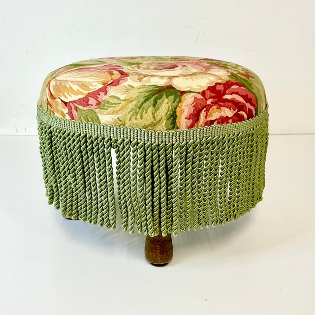 English 1960s Vintage English Garden Roses Linen & Sage Fringe 3-Legged Footstool, Newly Re-Upholstered For Sale - Image 3 of 13