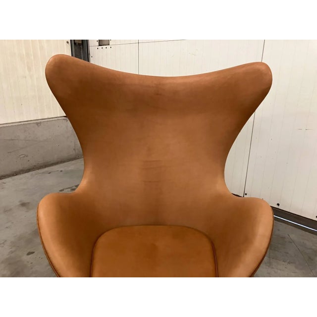 Fritz Hansen Egg Chair 07-'63 Cognac Camel Vintage Leather For Sale - Image 10 of 17