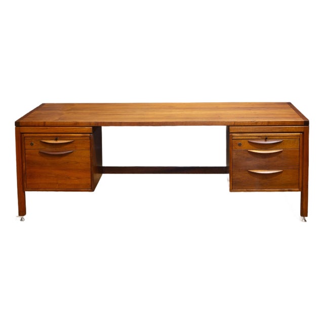 Mid-Century Walnut Executive Desk by Jens Risom for Jen Risom Designs c.1950 For Sale