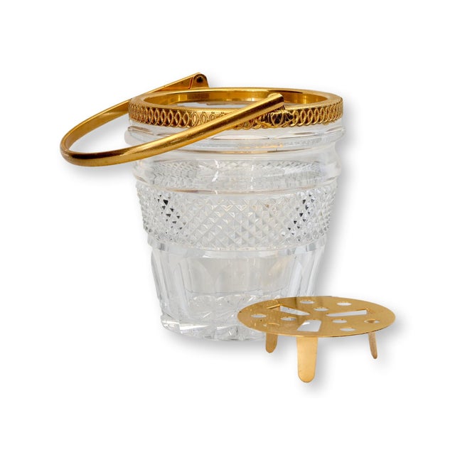 Effortless glamour for the cocktail hour set. This midcentury Val St. Lambert crystal ice bucket captures the golden age...