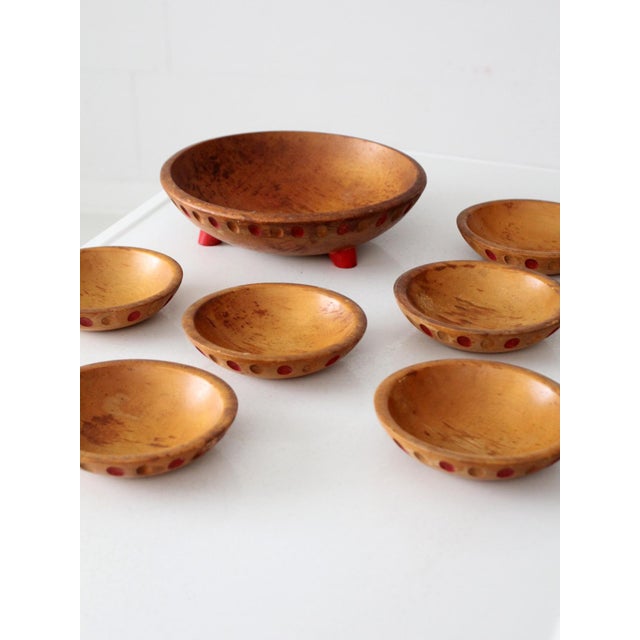 Brown Mid-Century Munising Salad Bowl Set of 7 For Sale - Image 8 of 12