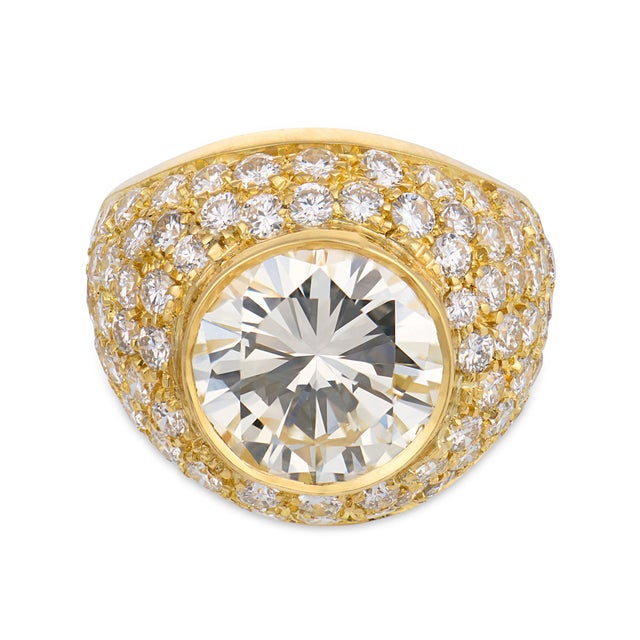 Contemporary Vintage Gia 3.17 Carat Diamond 18k Yellow Gold Bombé Ring, Size 3 For Sale - Image 3 of 8