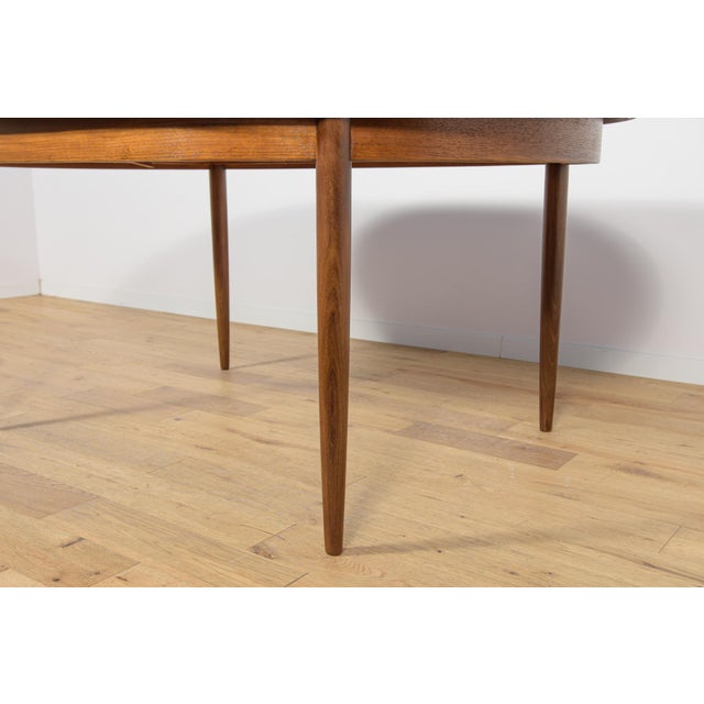 Mid-Century Modern Oval Dining Table in Teak from G-Plan, United Kngdom, 1960s For Sale - Image 16 of 18