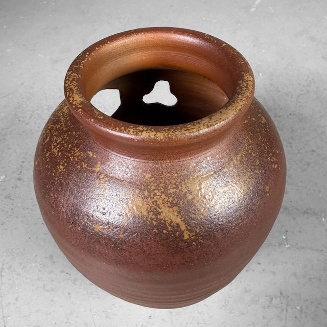 1960s Japanese Bizen-Yaki Ikebana Vase in Traditional Stoneware, 1960s For Sale - Image 5 of 12