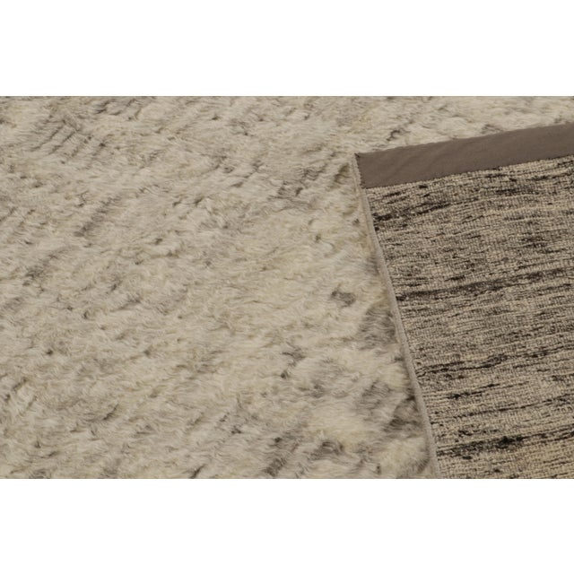 Textile Rug & Kilim’s Modern Textural Rug in Beige and Brown Salt and Pepper Tones For Sale - Image 7 of 7