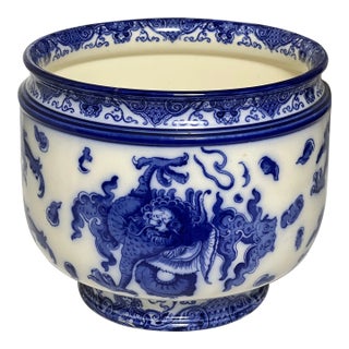 Early 20th Century Royal Doulton 'Oyama' Pattern Flow Blue and White Porcelain Jardiniere For Sale