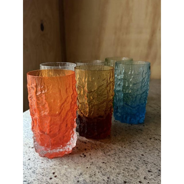 1960s Italian Textured Bark Glasses in the style of Geoffrey Baxter, 1960s, Set of 6 For Sale - Image 5 of 18