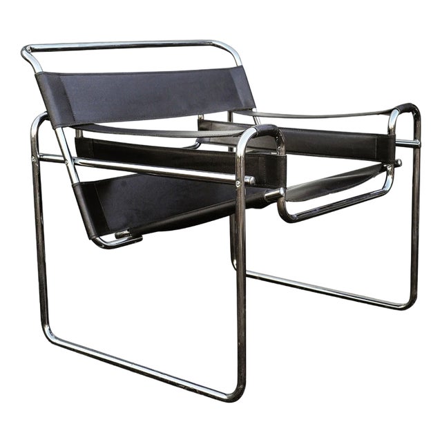 Wassily B3 Armchair in Chrome and Black Leather by Marcel Breuer For Sale