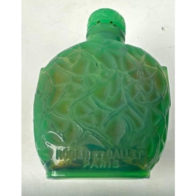Art Nouveau Rene Lalique Le Jade Perfume Bottle for Roger & Gallet C1926 For Sale - Image 3 of 3