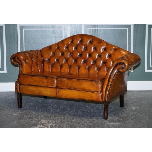 Vintage Camel Back Chesterfield 2-Seater Sofa in Hand-Dyed Cigar Brown Leather For Sale - Image 3 of 9