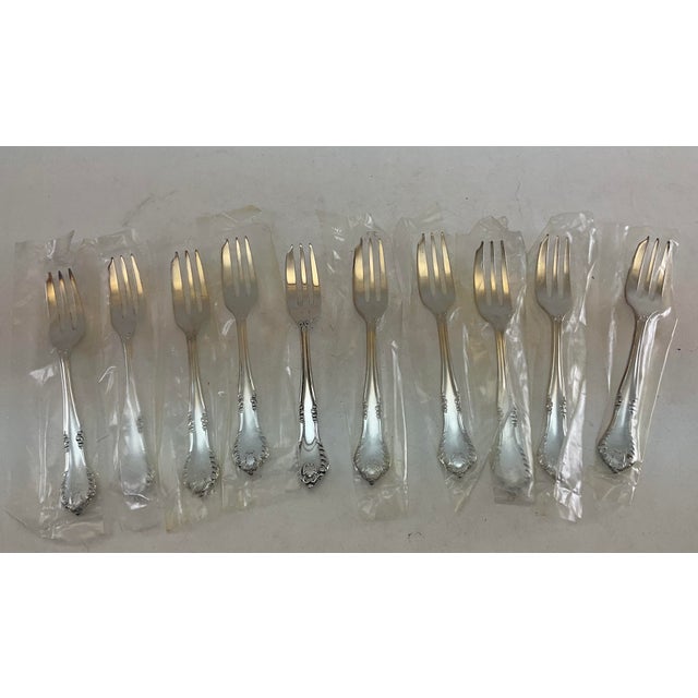 1980s Silver Plated 12 Pastry Forks with Cases, Chesterfield. For Sale - Image 9 of 17