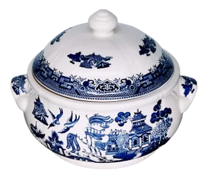 Blue Willow, Churchill England "Willow" Soup Tureen or Covered Casserole Dish
