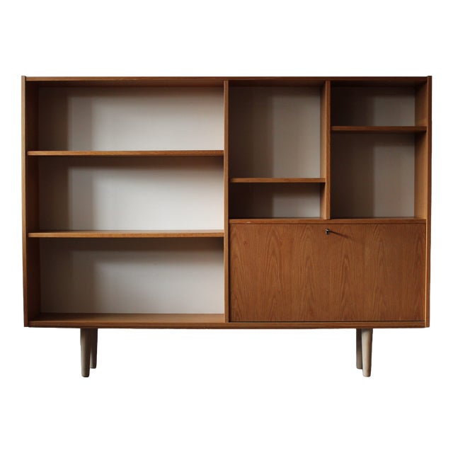 Vintage Danish Bookcase in Oak, 1960s For Sale