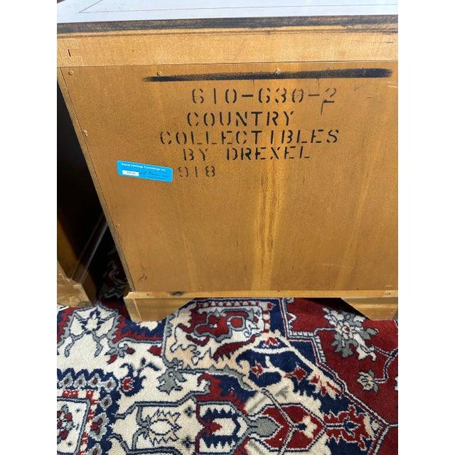 Auburn 1980s Pair of Drexel "Country Collectibles" Nightstands For Sale - Image 8 of 11