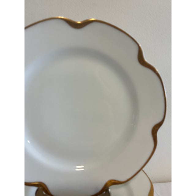 1910s Antique Haviland & Co. Limoges Gold Scalloped Rim Plates, Set of 11, France For Sale - Image 5 of 12