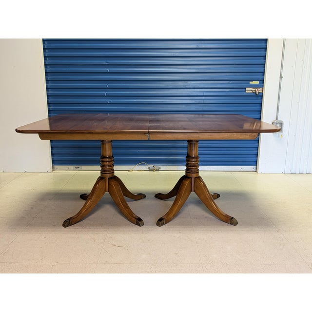 L. & J.G. Stickley, Inc. Midcentury L. & j.g. Stickley "Cherry Valley" Duncan Phyfe Dining Table For Sale - Image 4 of 14