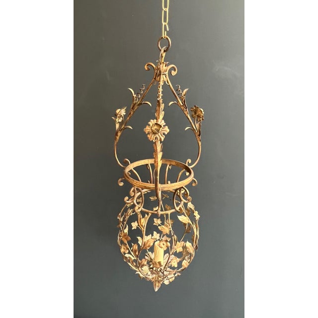 Maison Baguès 1940s Large gilded metal lantern with foliage decorations by Signe Palladio for Maison Baguès For Sale - Image 4 of 12