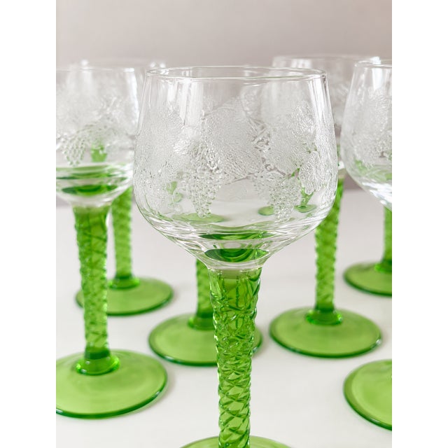 These Bohemia glass liqueur glasses are sophisticated and elegant. They stand out with a green stem decorated with a...