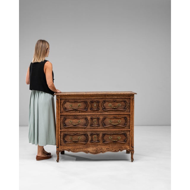 19th Century French Provincial Oak Chest of Drawers For Sale - Image 18 of 18