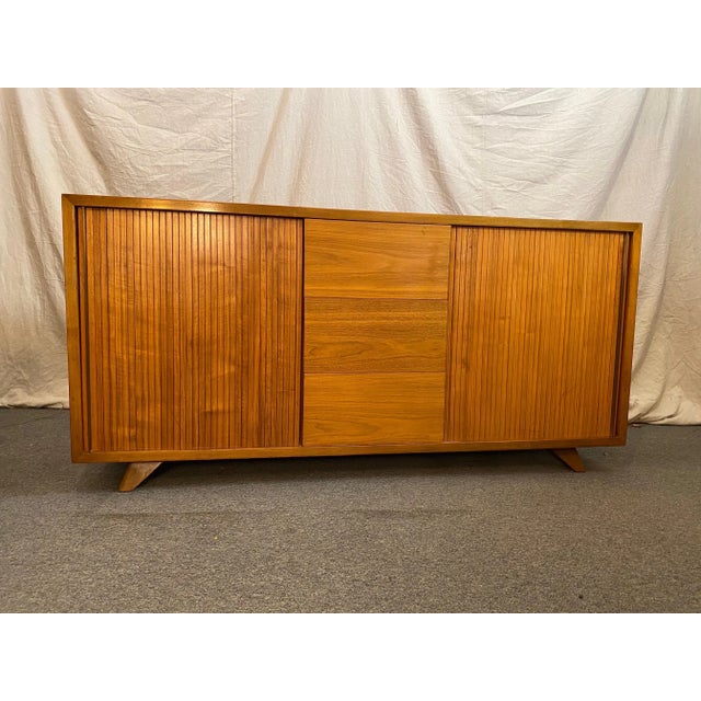 Wood 1950s Vladimir Kagan for Kagan/ Dreyfuss Credenza or Bedroom Cabinet For Sale - Image 7 of 12