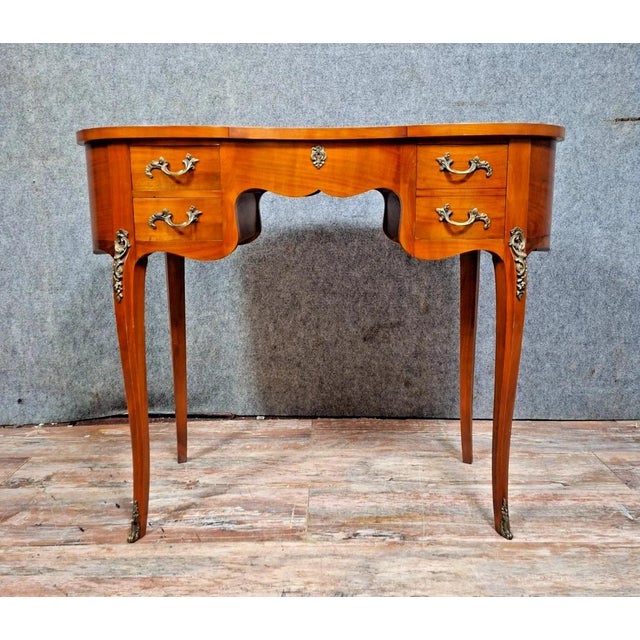 20th Century Louis XV Bean-Shaped Dressing Table For Sale - Image 9 of 9