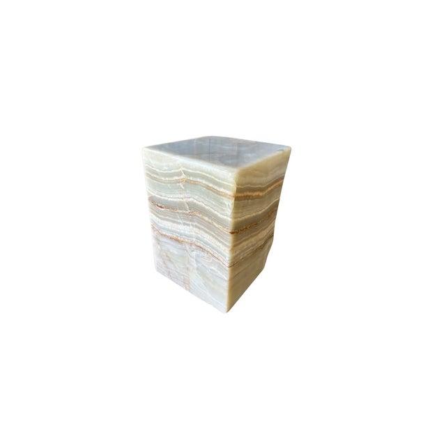 Contemporary Jupiter Onyx Marble Side Table With Stunning Textures, Modern Organic For Sale - Image 3 of 10
