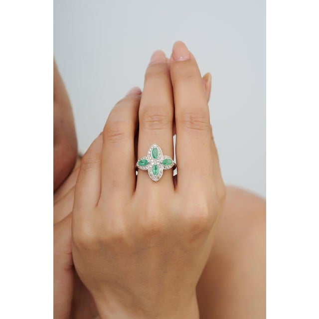 925 Sterling Silver Floral Clover Cocktail Emerald & Diamond Ring, Size 7 For Sale - Image 9 of 12