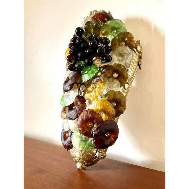Art Nouveau Murano Glass Grape Cluster Wall Sconce, 1900s For Sale - Image 3 of 15