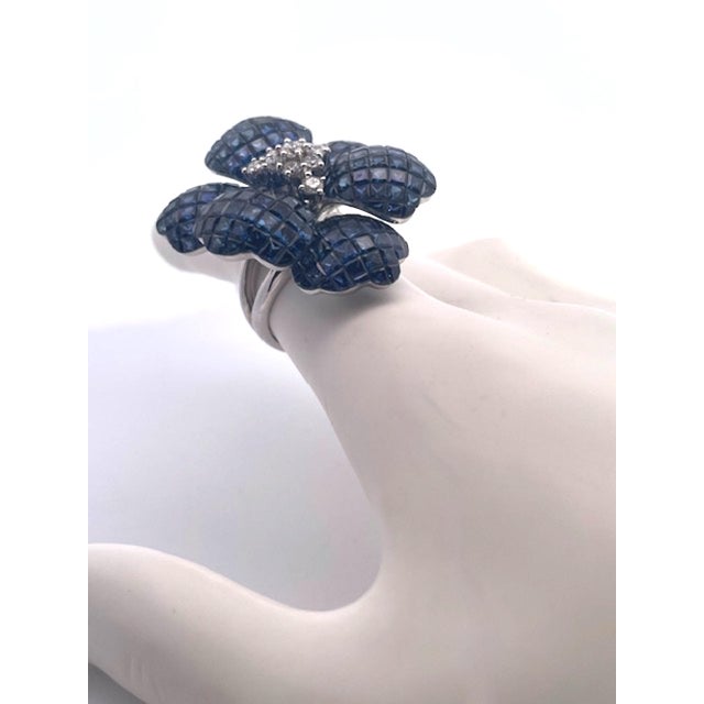 Huge Sapphire Diamond Flower Ring 18k, Size 5.5 For Sale - Image 9 of 11