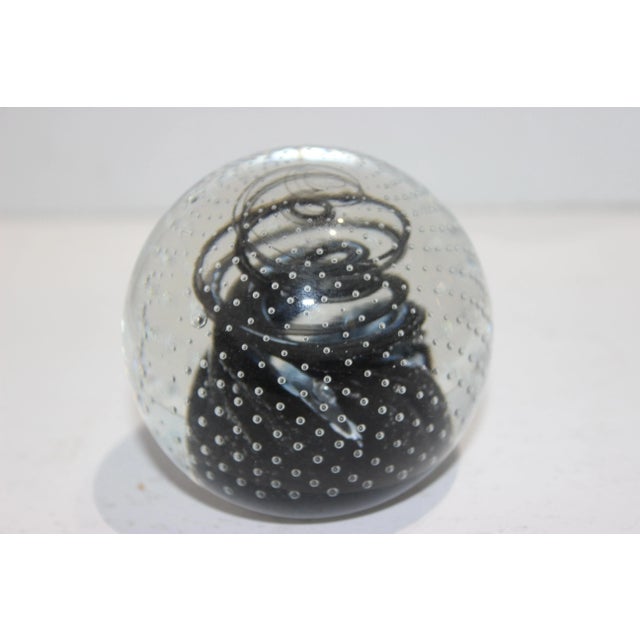 Black Mid-Century Modern Caithness Cauldron Paper Weight Controlled Bubbles & Black Swirl For Sale - Image 8 of 9