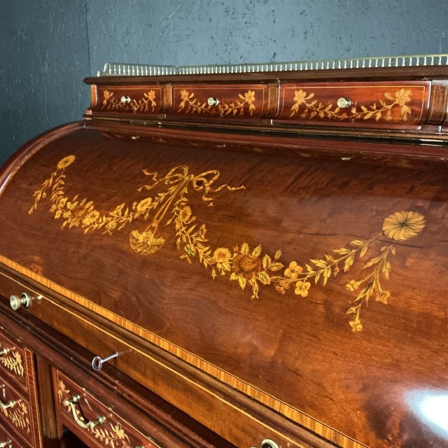 1900 - 1909 Edwardian Ladies Writing Desk, 1905 For Sale - Image 5 of 8