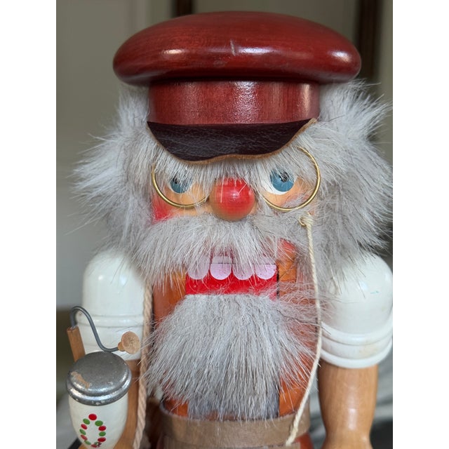 1980’s Christian Holzkunst Ulbricht Nutcracker - Toymaker / Carpenter Motif For Sale - Image 9 of 18