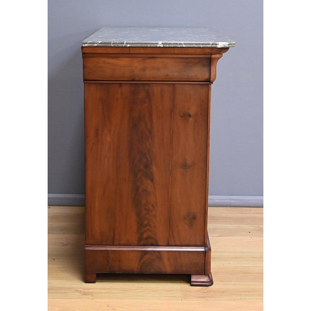 Louis Philippe Style Mahogany Chest of Drawers, Late 19th Century For Sale - Image 11 of 18