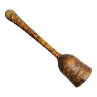 19th Century American Figured Maple Treen Potato Masher, One-Piece Construction For Sale