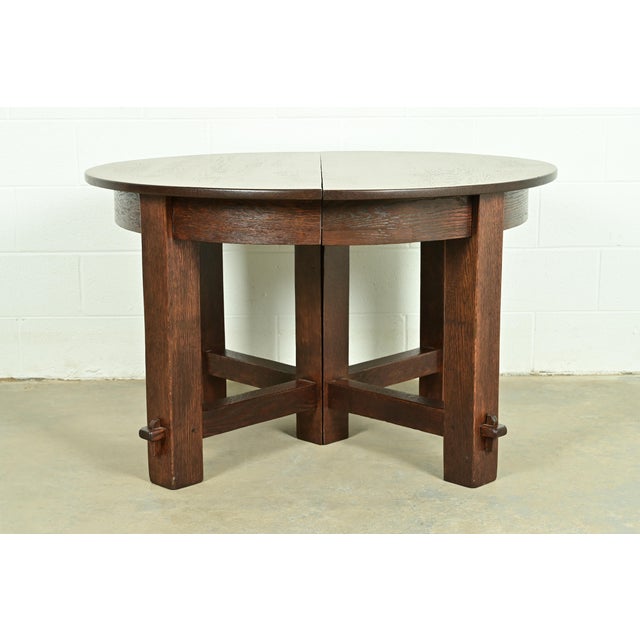 A gorgeous antique Mission or Arts & Crafts period five leg extension dining table By Gustav Stickley USA, Circa 1905...