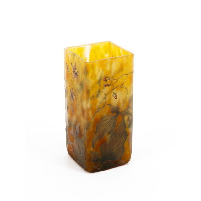 A refined and rare multilayered glass vase with a square-section parallelepiped shape, a masterpiece from the Daum...