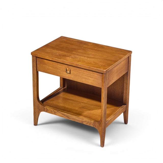 Broyhill Brasilia Mid Century Walnut and Brass Nightstands - Pair For Sale - Image 11 of 11