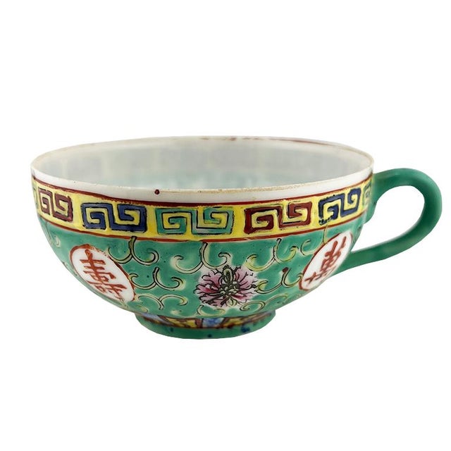 Early 20th Century Chinese Export Famille Rose Teacup & Three Saucer Plates, Longevity Motif - 4pcs For Sale - Image 9 of 10