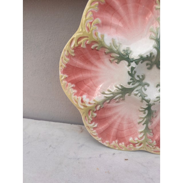 French Majolica Seaweeds Oyster Plate Keller & Guerin Saint Clement, Circa 1890 For Sale - Image 3 of 4