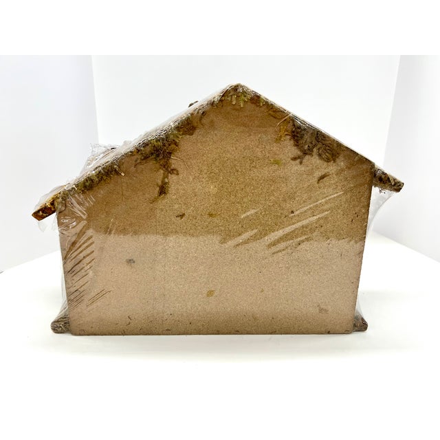 Vintage Made in Italy Nativity Presepio Set – 8 Pieces With Rustic Italian Stable For Sale - Image 4 of 9