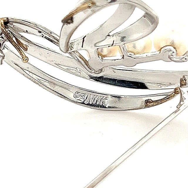 1990s Mikimoto Estate Akoya Pearl Brooch Sterling Silver For Sale In New York - Image 6 of 9