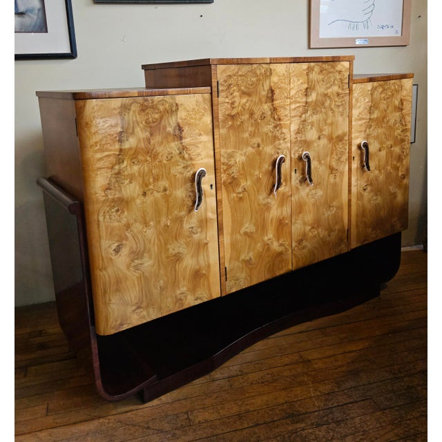 Wood 1930s English Art Deco Bar Cocktail Cabinet Attributed to Harry & Lou Epstein For Sale - Image 7 of 11