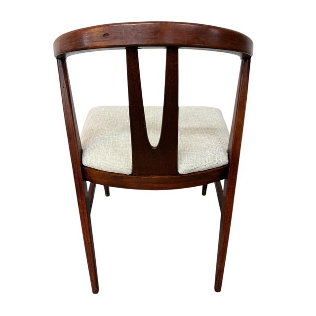 Mid-Century Modern Wishbone Dining Chairs - Set of 4 For Sale - Image 9 of 9