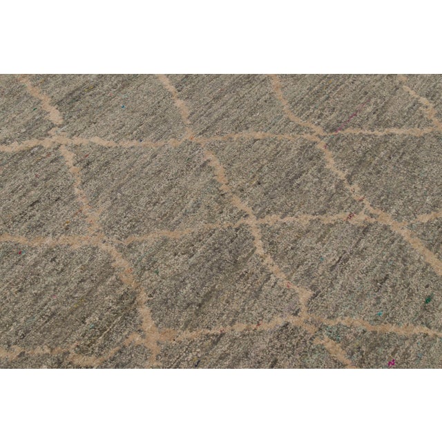 Textile Contemporary Geometric Diamond Trellis Natural Silk Rug by Rug & Kilim, India For Sale - Image 7 of 10