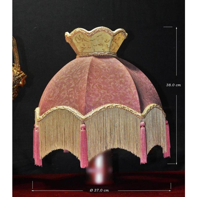 19th Century Neoclassical Sèvres Gilt Porcelain Amphora Table Lamp with Silk Shade, France, 1850s For Sale - Image 5 of 18